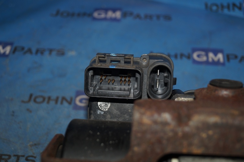 картинка Блок ABS (насос) 89027155 Chevrolet Trailblazer от магазина JohnGMparts
