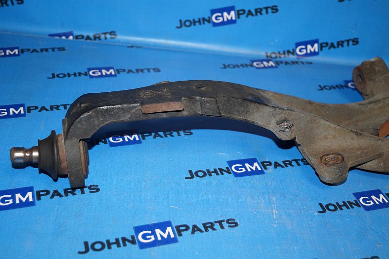картинка Кулак поворотный правый 18060690 Chevrolet Trailblazer от магазина JohnGMparts
