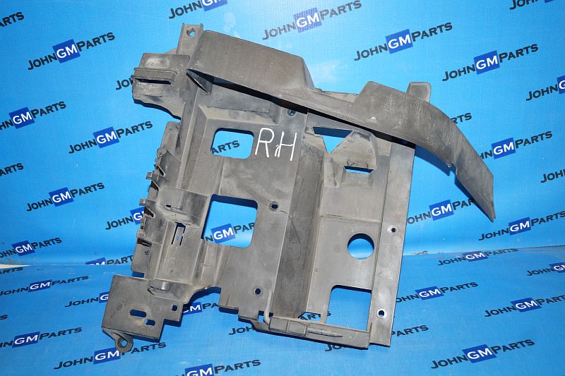 картинка Кронштейн фары правый 15185627 Cadillac Escalade GMT800 от магазина JohnGMparts