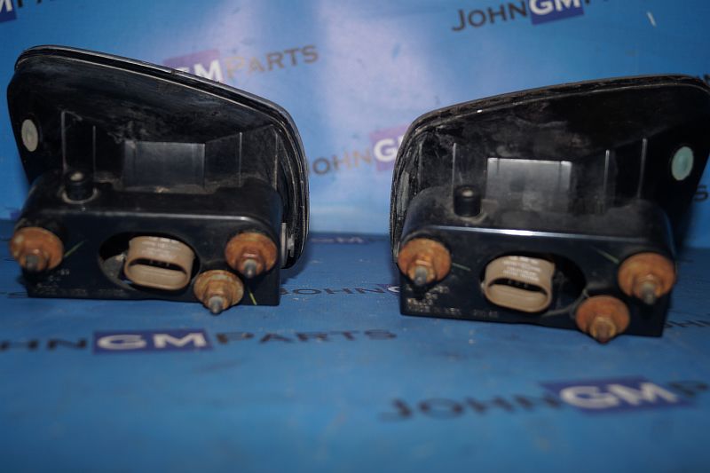 картинка Фара противотуманная комплект 15076246 Chevrolet Trailblazer от магазина JohnGMparts