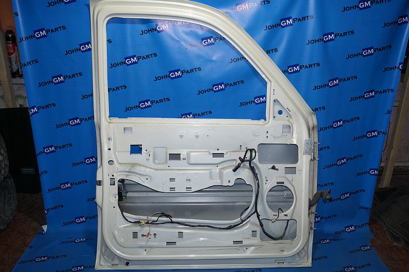картинка Дверь передняя левая 15017223 Cadillac Escalade GMT800 от магазина JohnGMparts