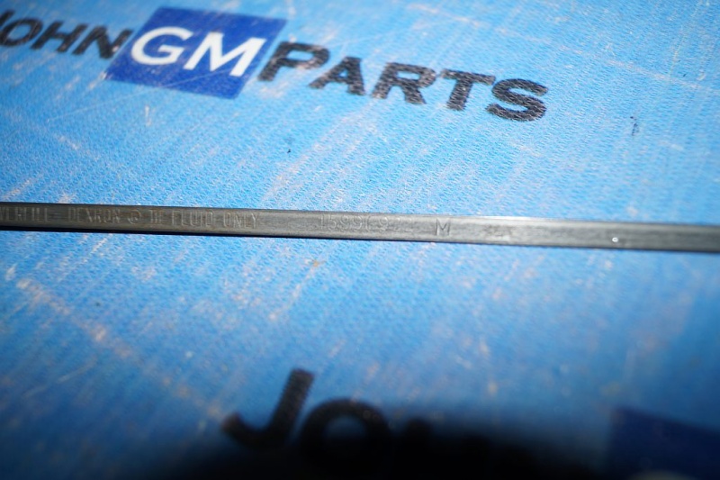 картинка Щуп АКПП 15996922 Chevrolet Tahoe GMT410 от магазина JohnGMparts