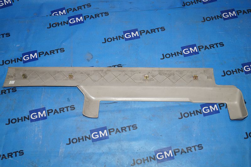 картинка Накладка порога левая 10359444 Cadillac Escalade GMT800 от магазина JohnGMparts