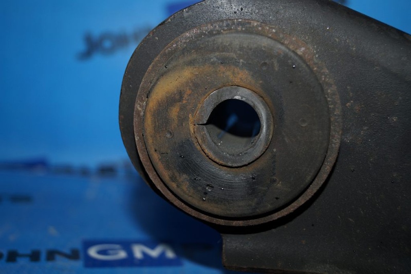 картинка Кронштейн переднего редуктора 15592502 Chevrolet Tahoe GMT410 от магазина JohnGMparts