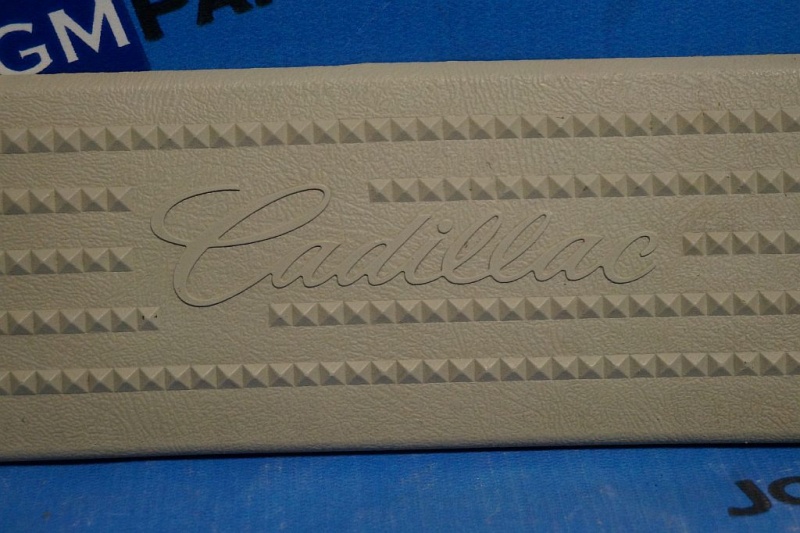 картинка Накладка порога задняя 15748492 Cadillac Escalade GMT800 от магазина JohnGMparts