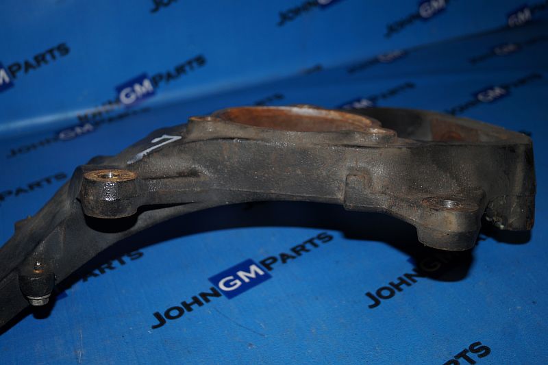 картинка Кулак поворотный левый 18060689 Chevrolet Trailblazer от магазина JohnGMparts