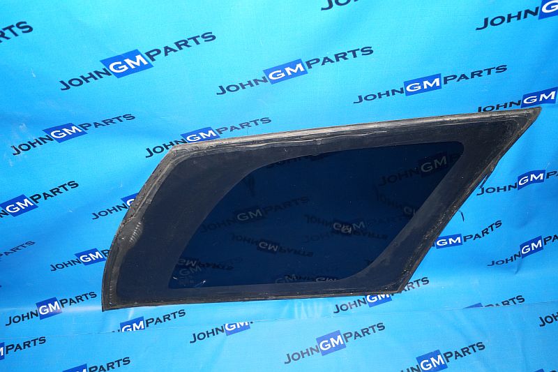 картинка Стекло багажника левое 15191755 Chevrolet Trailblazer от магазина JohnGMparts